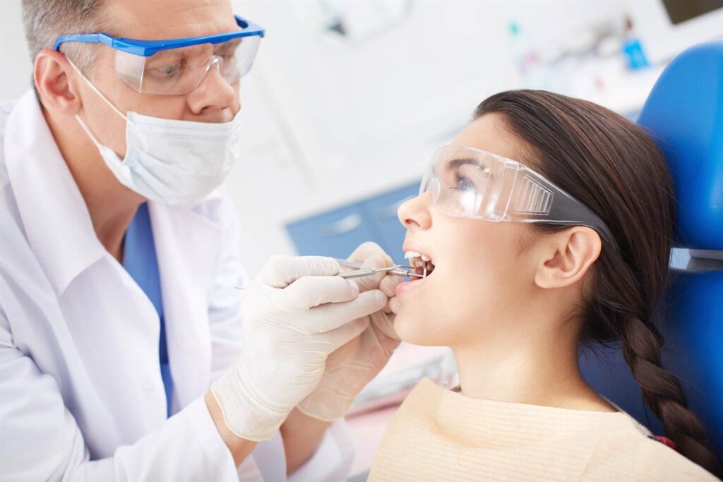 ¿Quieres estudiar estomatología u odontología?